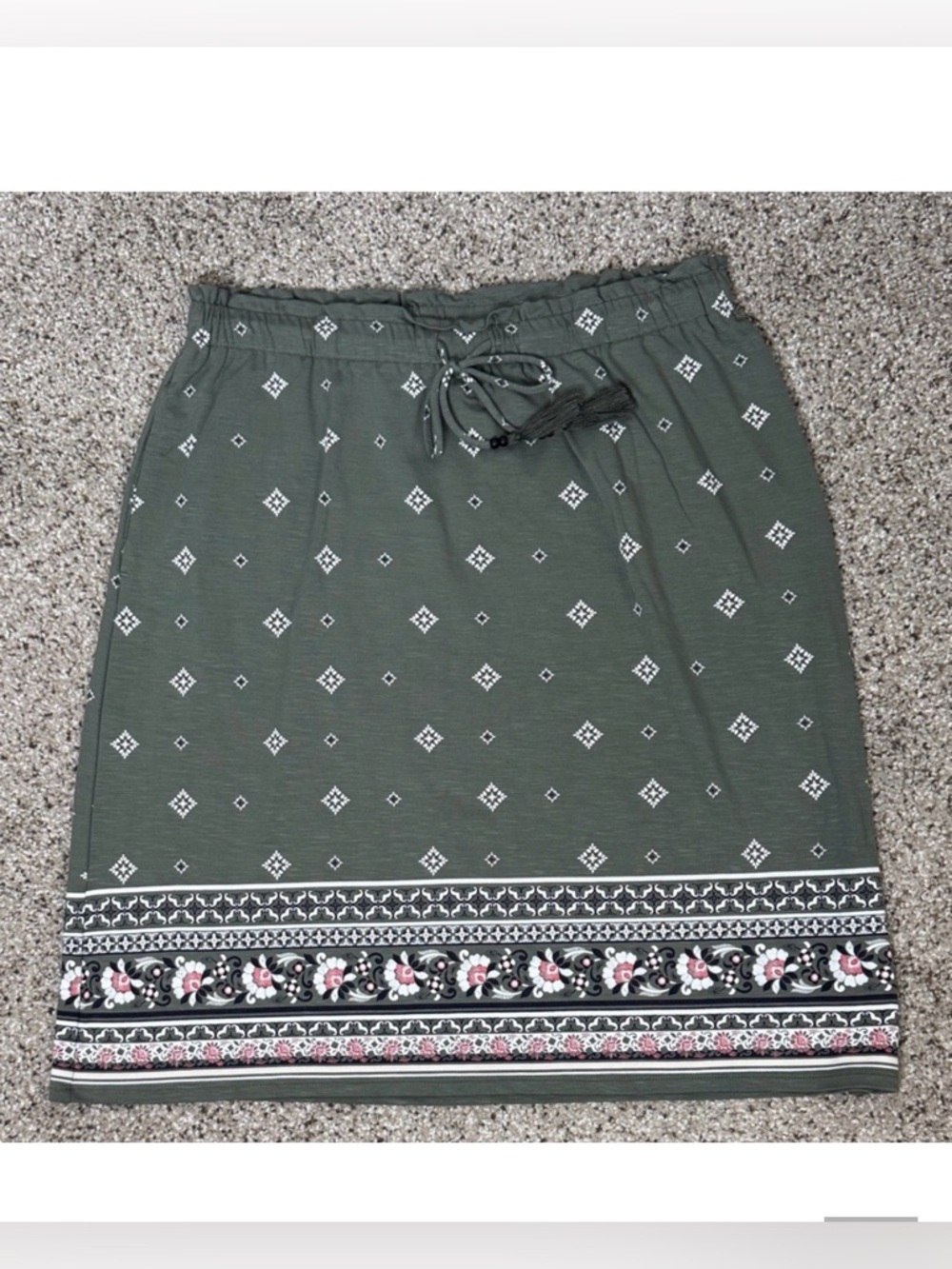 J. Jill Green and Pink Skirt Tassel Waist Tie & Pockets